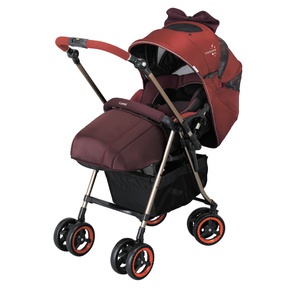 Прогулочная коляска Combi MiracleTurn Elite с муфтой для ножек