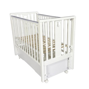 Детская кровать Кедр Lada с маятником, автостенкой, ящиком