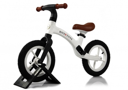 Детский беговел Rivertoys HB-001