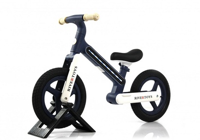 Детский беговел Rivertoys HB-002 (надувные колеса, LED подсветка)