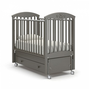 Детская кровать Гандылян Марсель (колеса, продольный маятник)