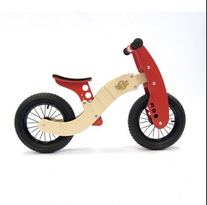 Деревянный беговел Bruca с надувными колесами