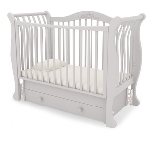 Детская кровать Гандылян Габриэлла с универсальным маятником 