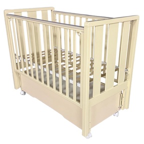 Детская кровать Кедр Lada1 с маятником, автостенкой, ящиком, колесами